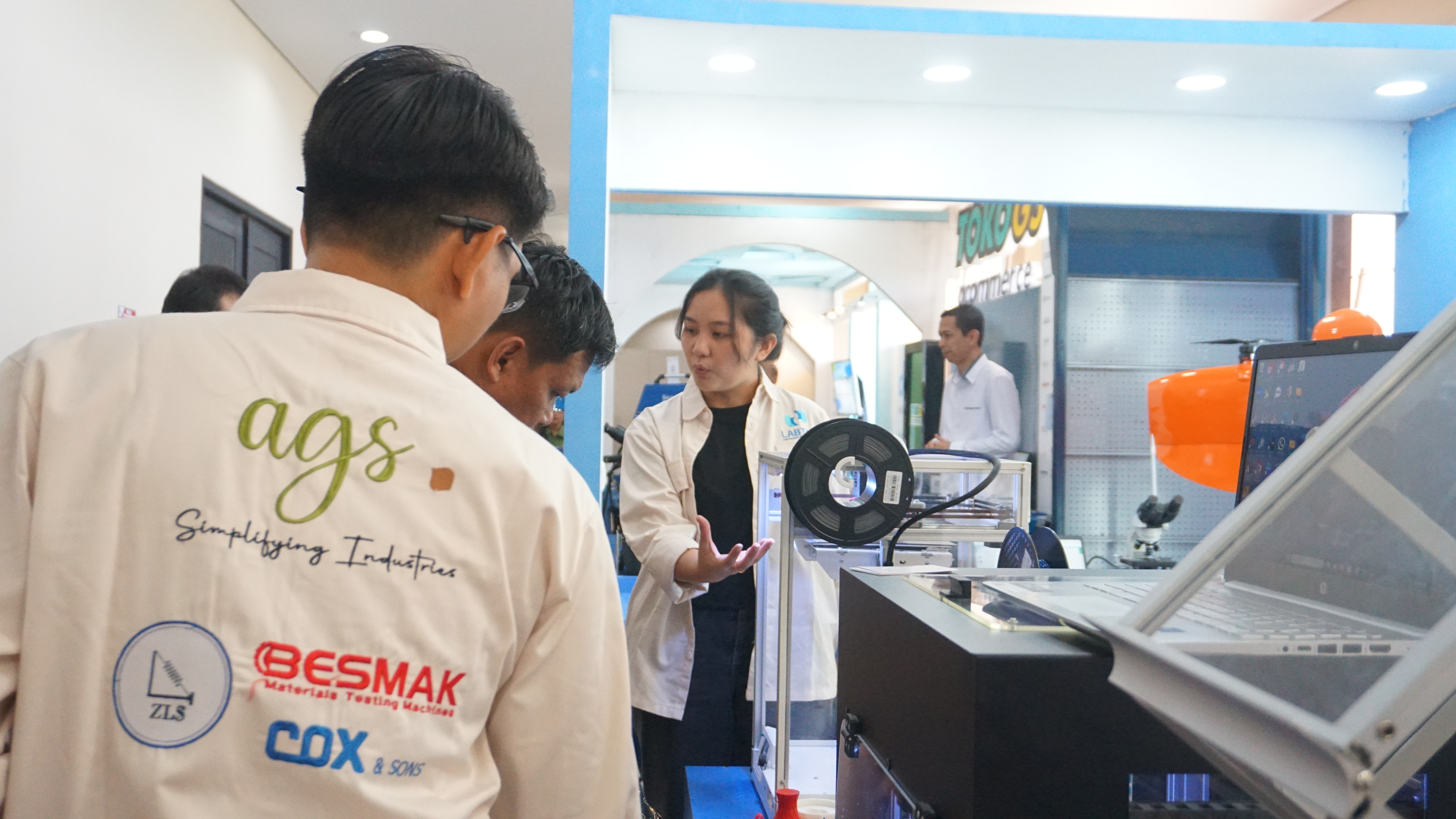 WHY CHOOSE ARKAMAYA ?
